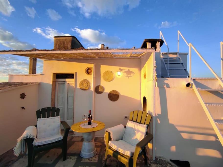 Cinque Terrazze: Freshly Renovated 2-Bedroom House เชจลีเมสซาปิกา ภายนอก รูปภาพ